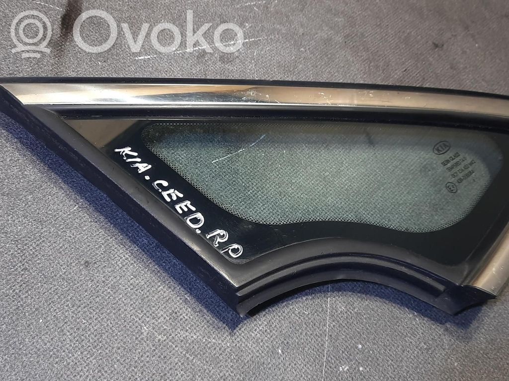 KIA Ceed Front triangle window/glass 