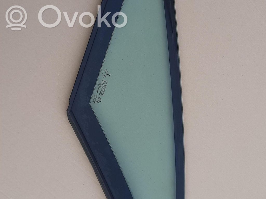 Citroen C4 Grand Picasso Front triangle window/glass 