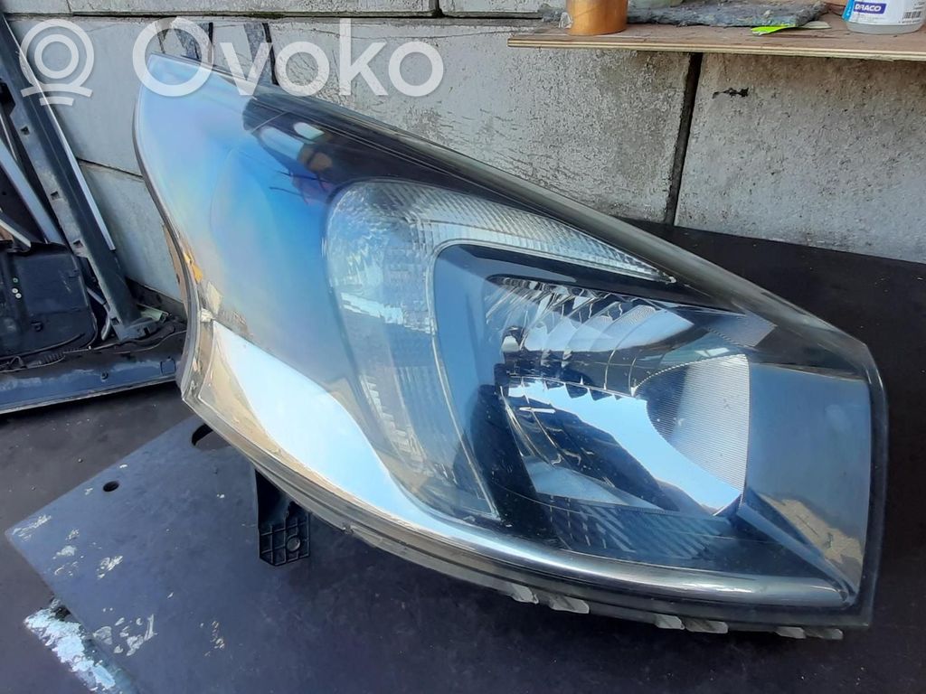 Opel Vivaro Scheinwerfer 
