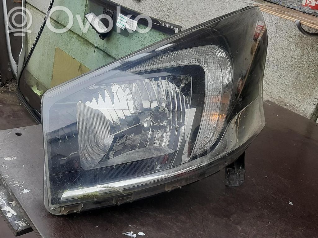 Lampa przednia   260603220R,260603220R