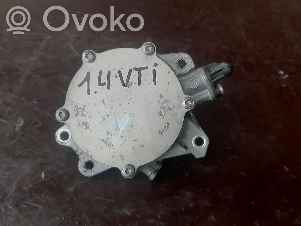 Peugeot 208 I Vacuum pump 