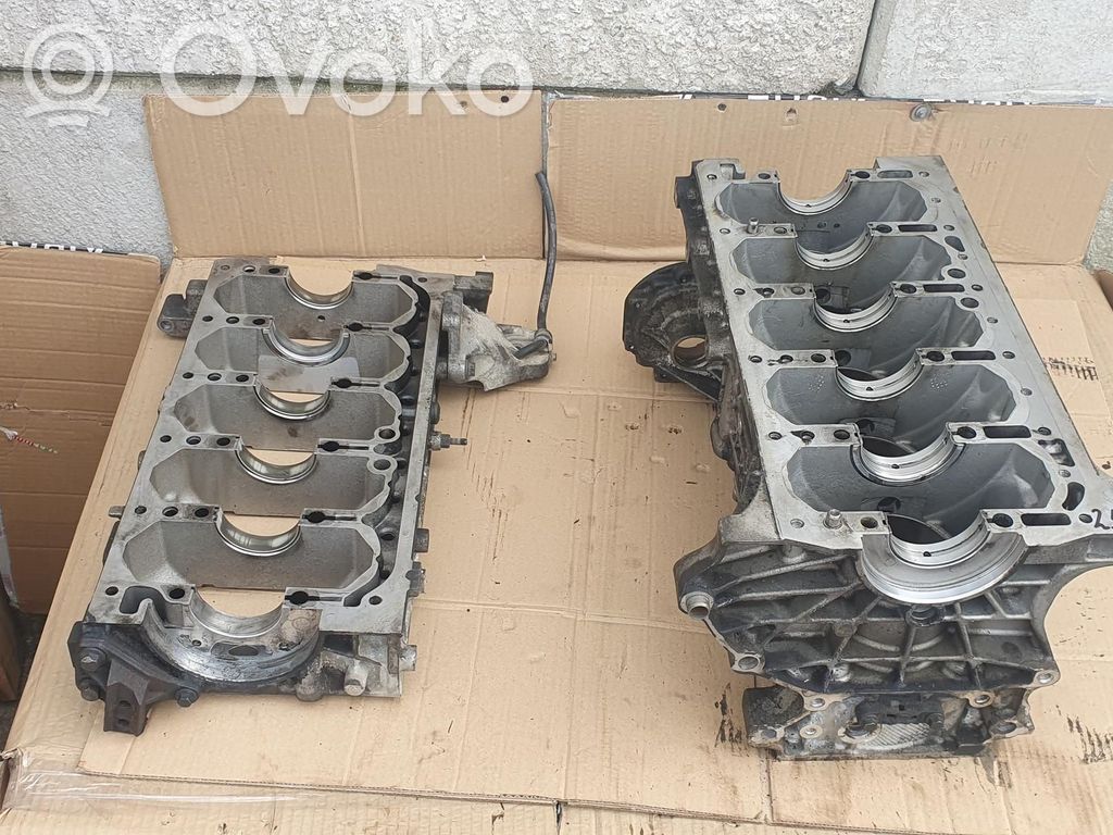 Volvo S70  V70  V70 XC Engine head 