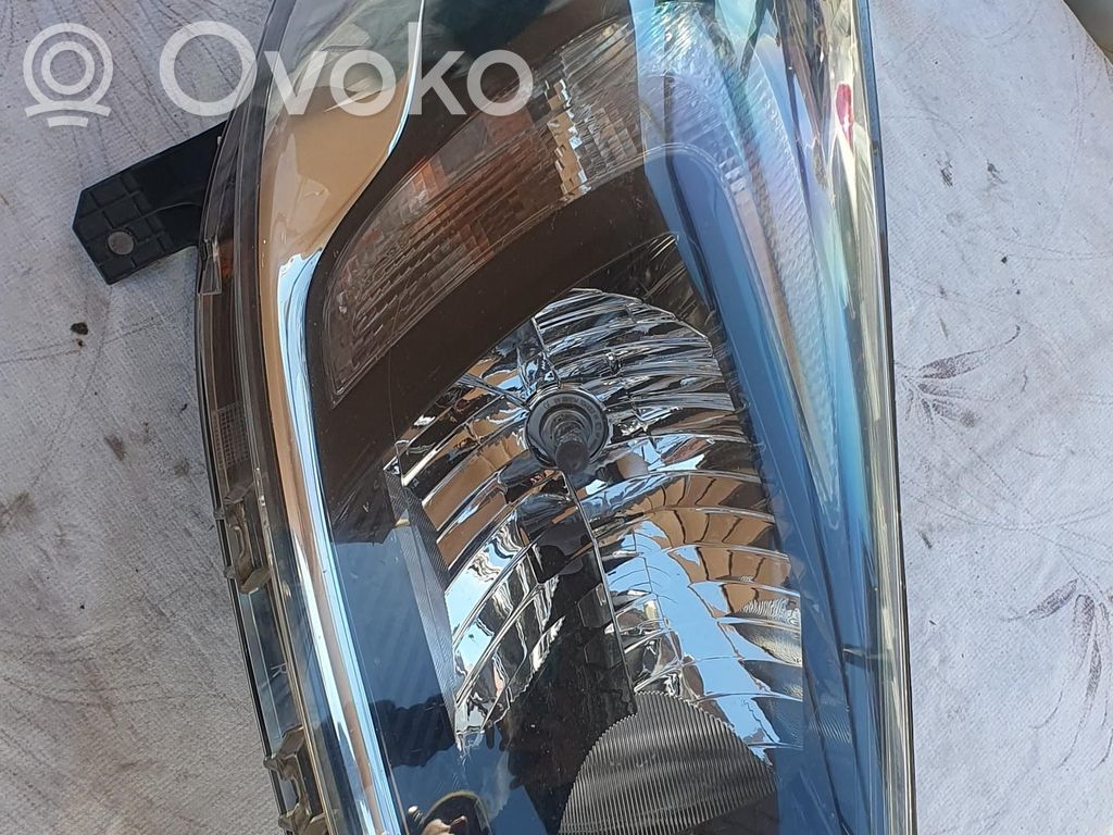 Opel Vivaro Scheinwerfer 