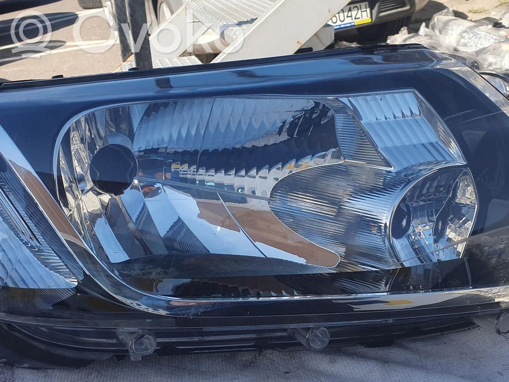 Dacia Sandero II Scheinwerfer 