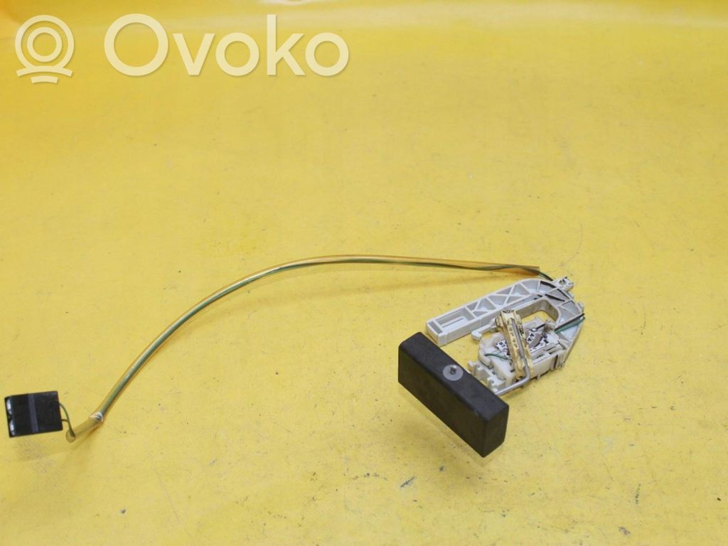 Volkswagen Phaeton Fuel pressure sensor 