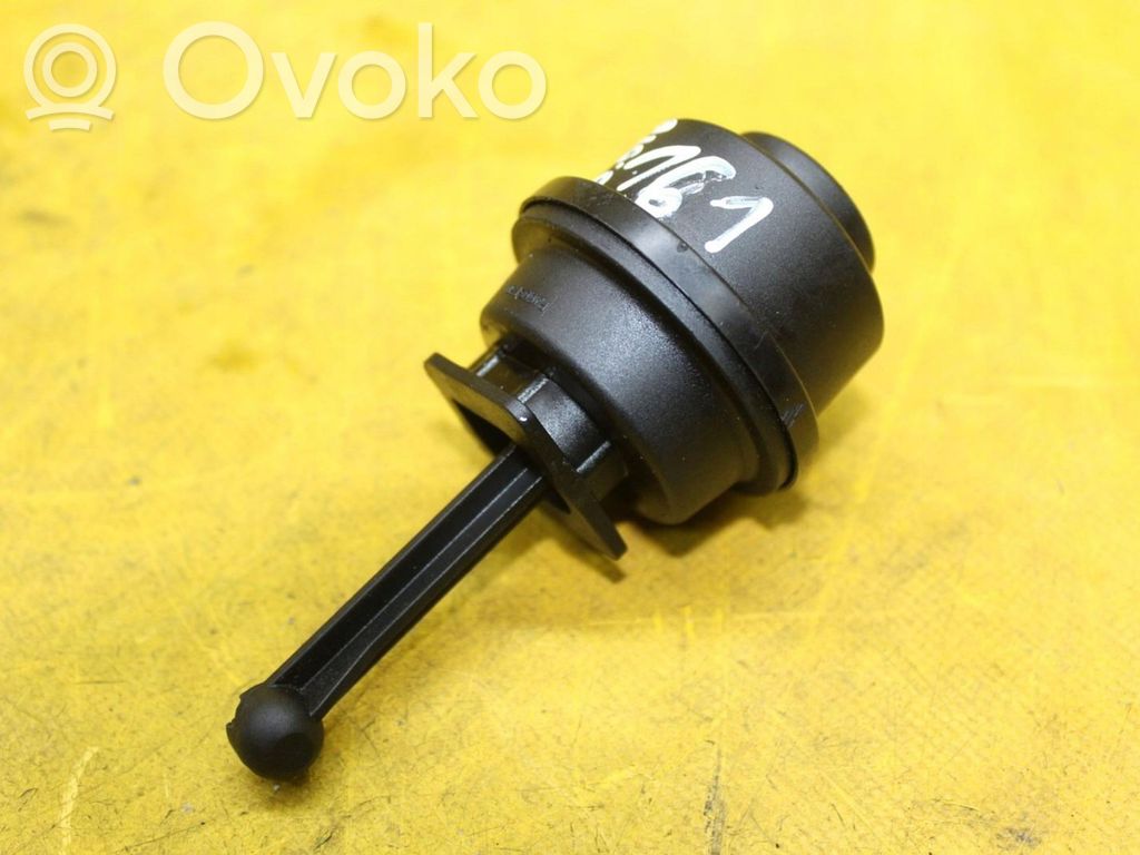 Audi Q7 4L Клапан вакуумный 