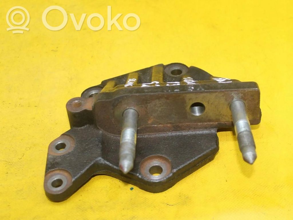 Mitsubishi ASX Engine mounting bracket 