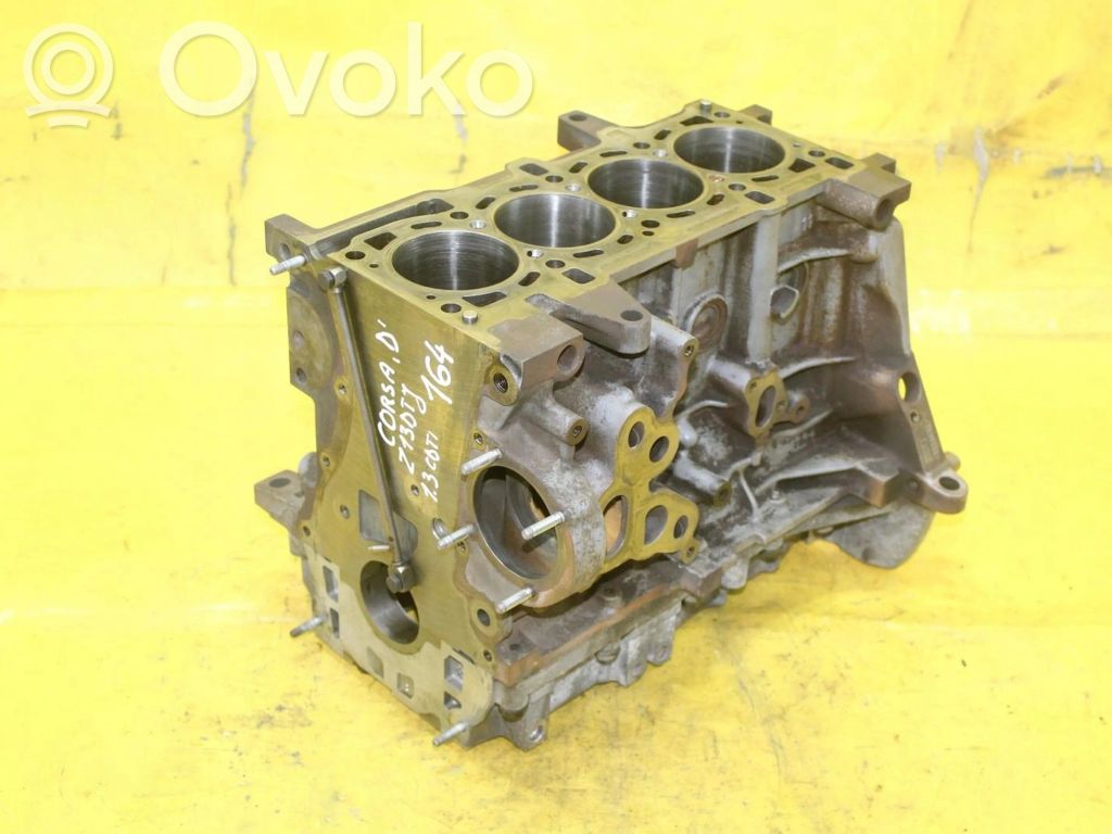 Opel Astra H Blokas 