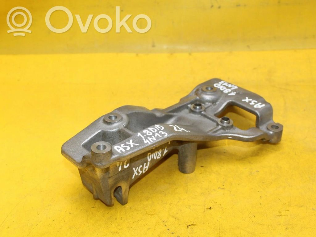 Mitsubishi ASX Engine mounting bracket 