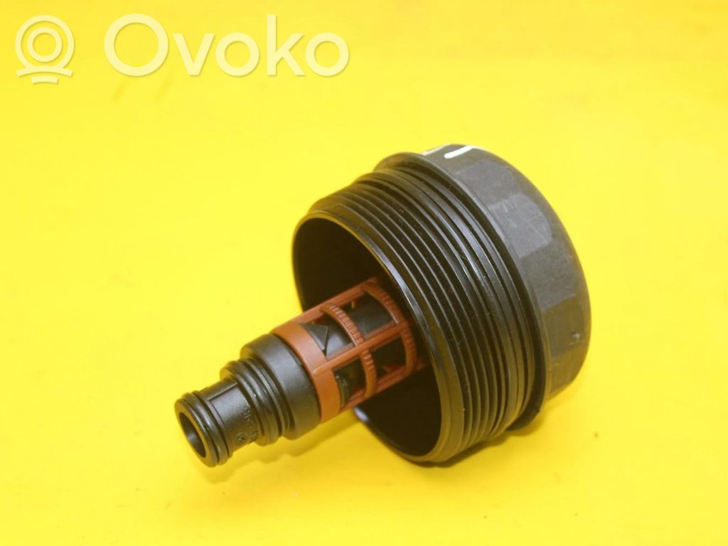 BMW 3 E90 E91 Oil filter cover 