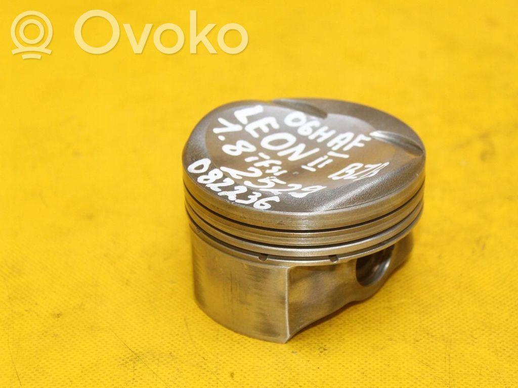 Seat Leon (1P) Piston 