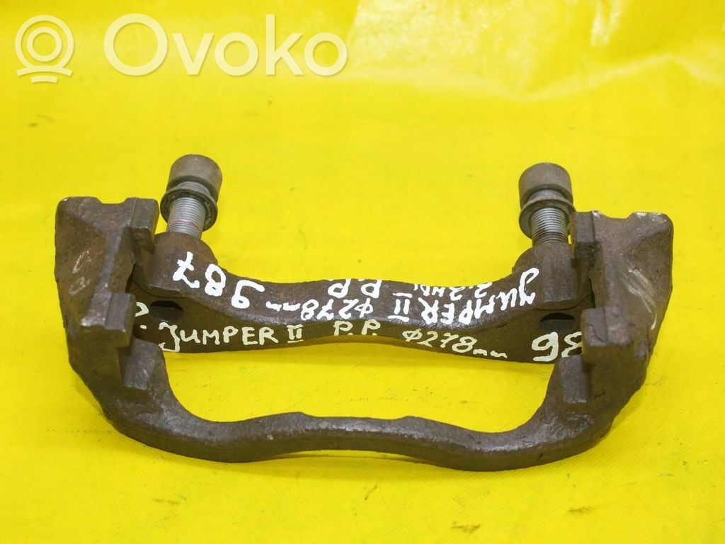 Citroen Jumper Etujarrun jarrusatulan kannatin 