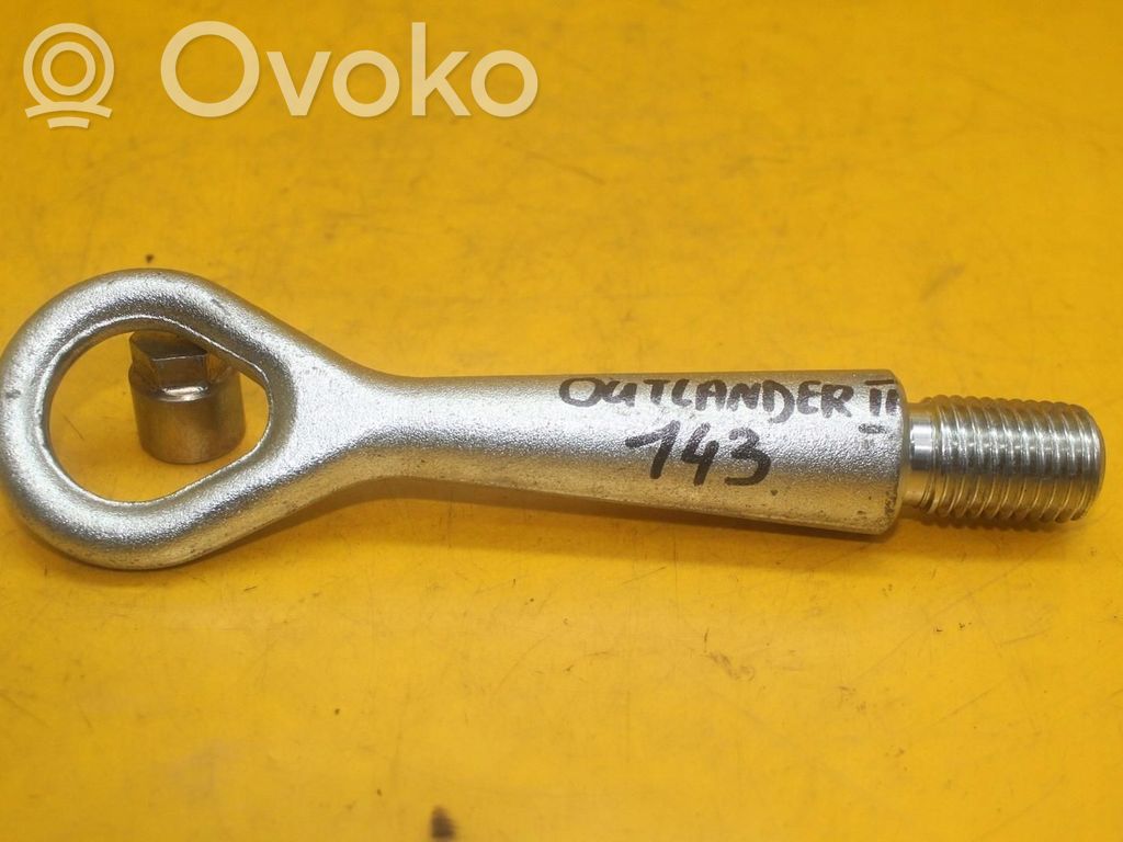 Mitsubishi Outlander Towing hook eye 