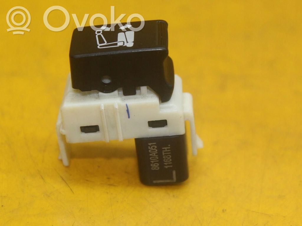 Interruptor de control del asiento   8610A051