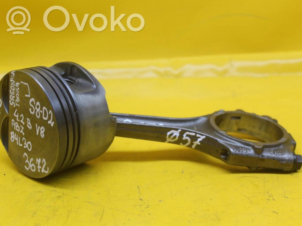 Audi A8 S8 D2 4D Piston avec bielle 