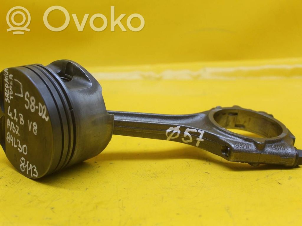 Audi A8 S8 D2 4D Piston avec bielle 