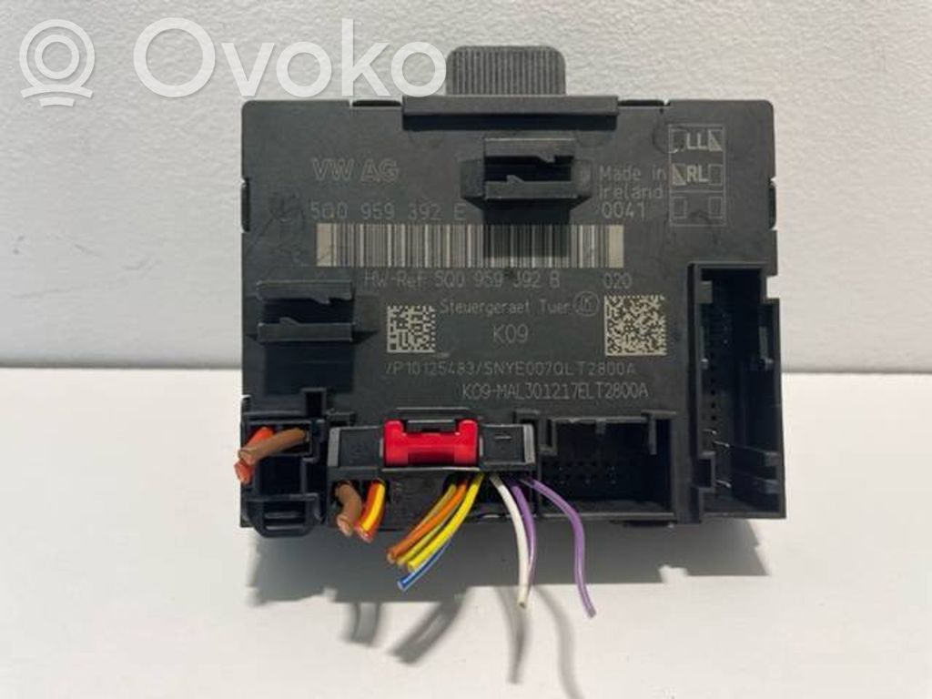 Volkswagen PASSAT B8 Door control unit/module 