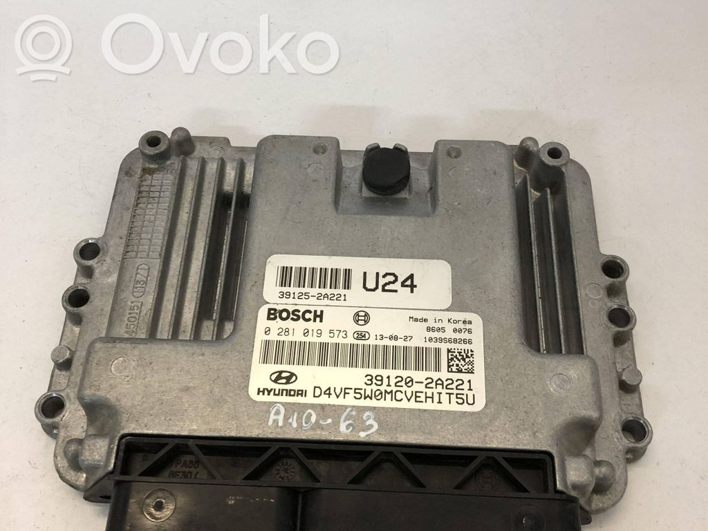 Hyundai i40 Engine control unit/module 