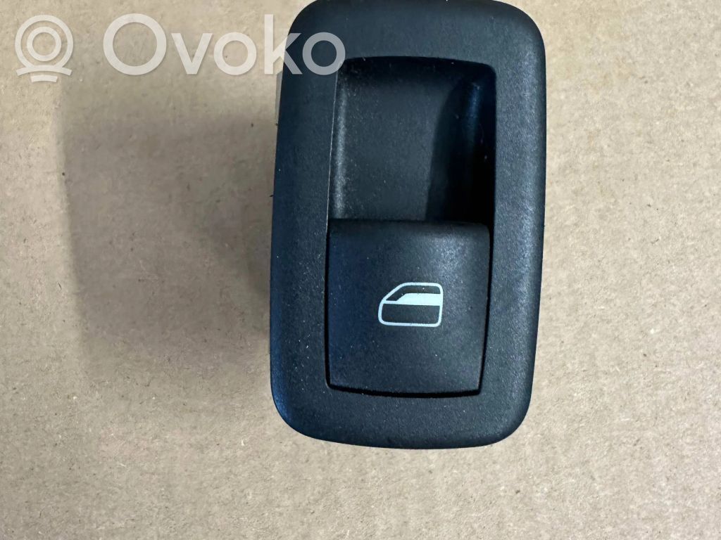 Fiat Freemont Electric window control switch 