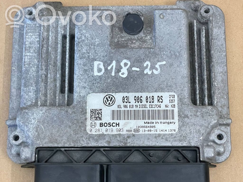 Volkswagen PASSAT B7 Engine control unit/module 