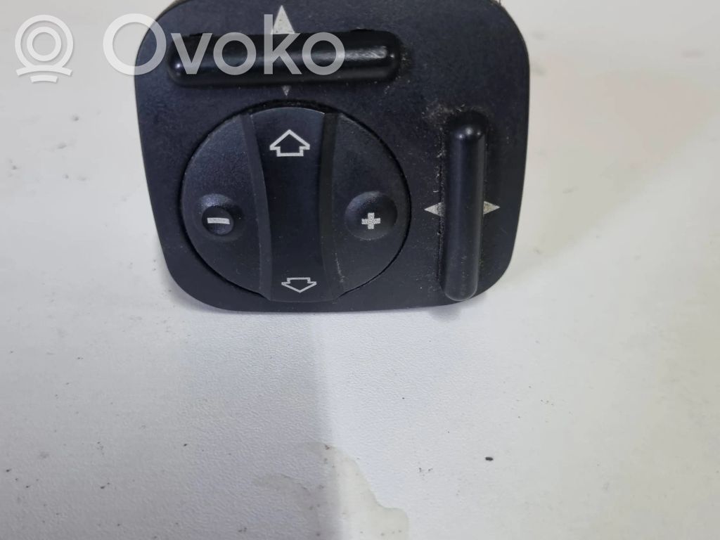 Mercedes-Benz E W211 Seat control switch 