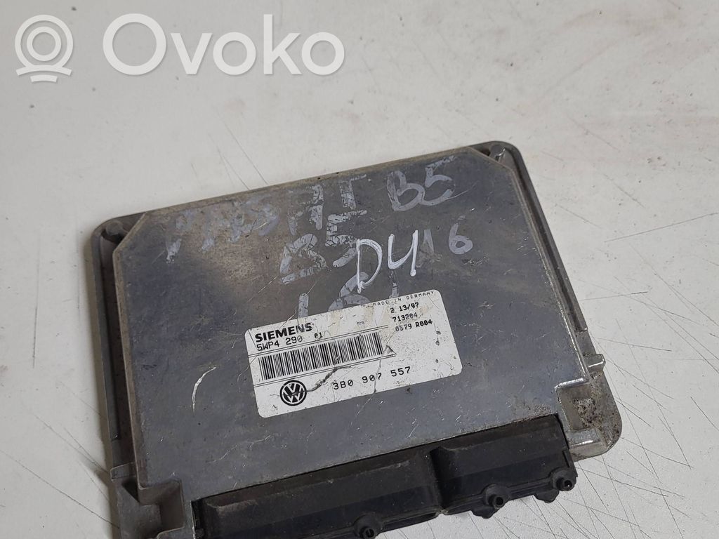 Volkswagen PASSAT B5 Engine control unit/module 