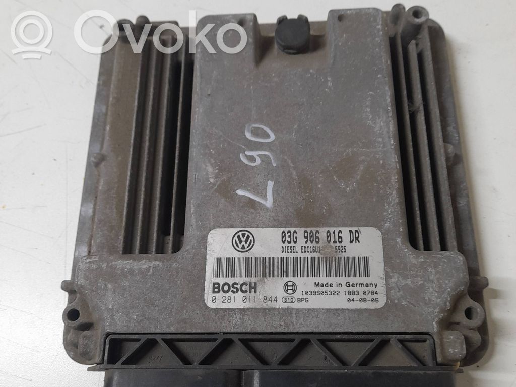 Volkswagen Touran I Engine control unit/module 