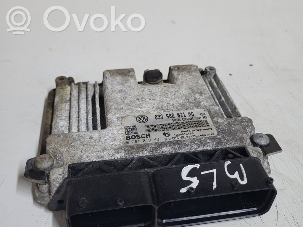 Volkswagen PASSAT B6 Engine control unit/module 