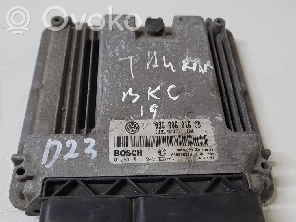 Volkswagen PASSAT B6 Engine control unit/module 