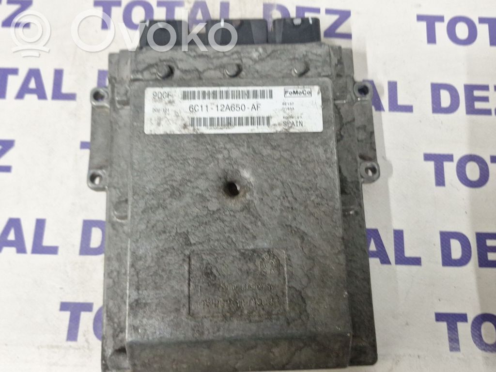 Unidad de control/módulo del motor   6C1112A650AF