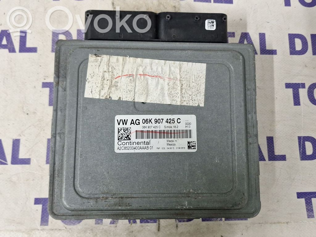 Engine control unit/module   06K907425C