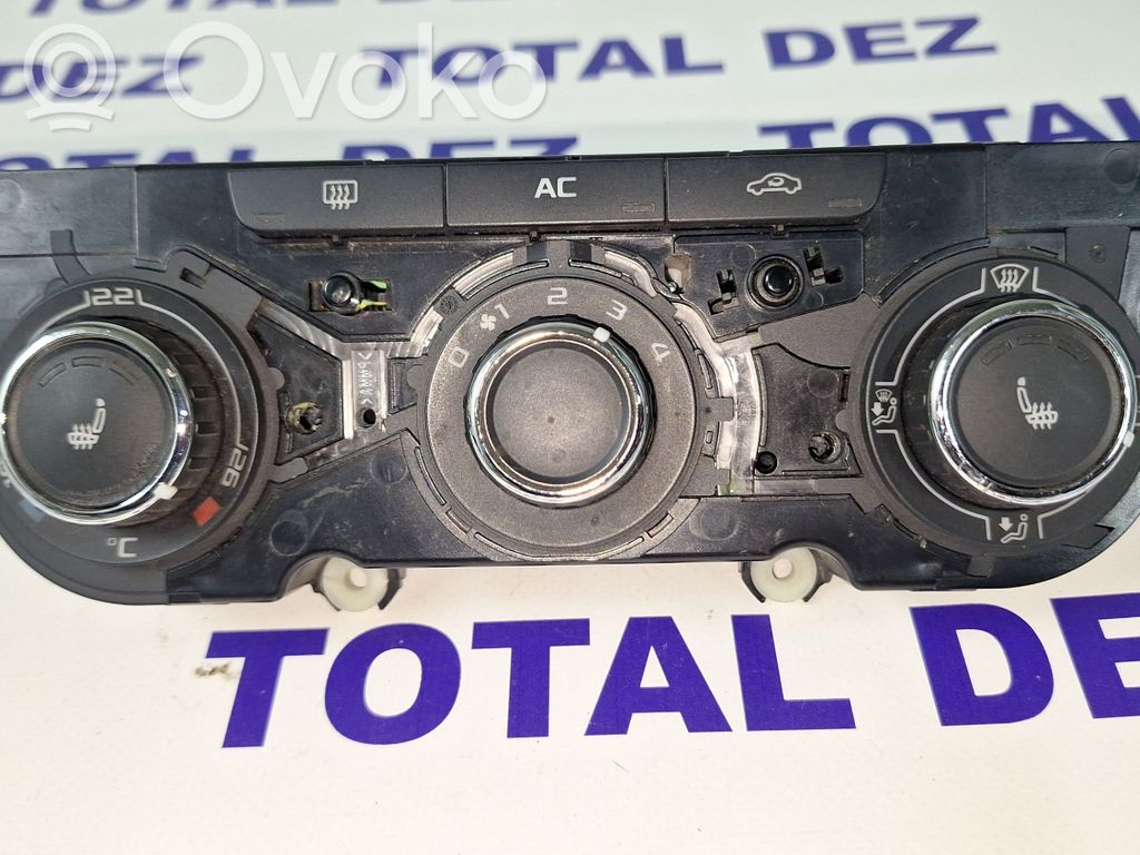 Skoda Octavia Mk2 (1Z) Panel klimatyzacji 