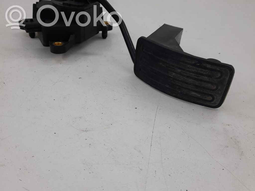Nissan Qashqai Pedał gazu / przyspieszenia 