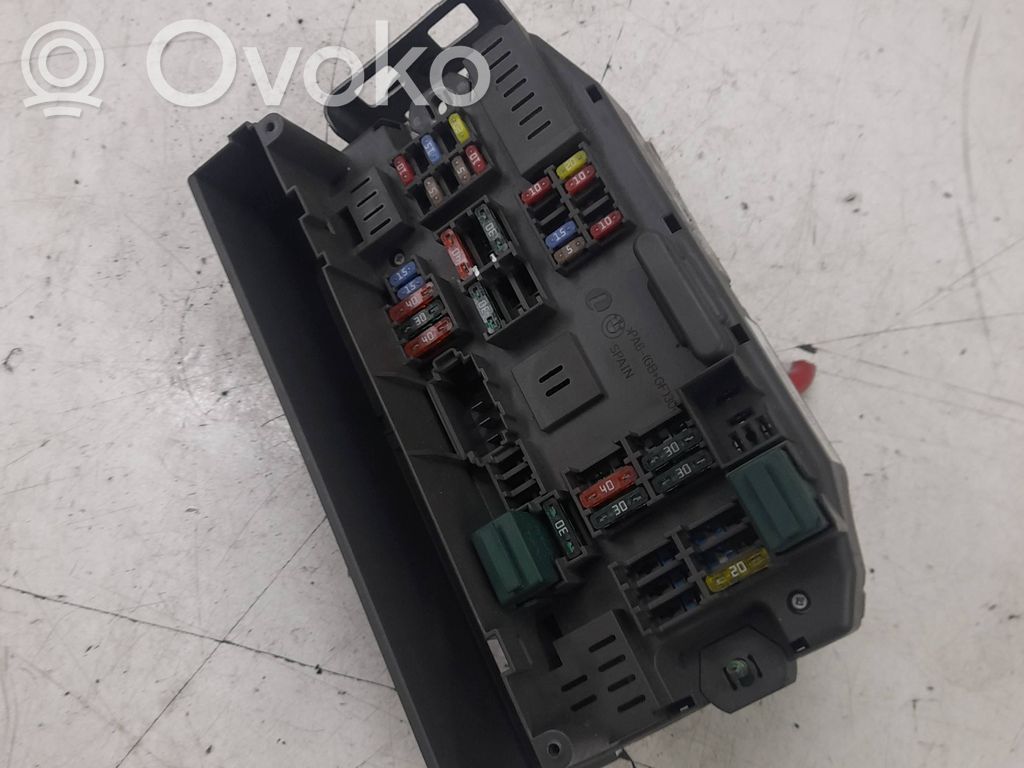 BMW X5 E70 Fuse module 
