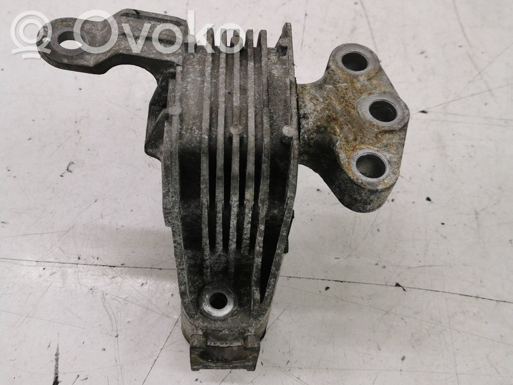Opel Astra J Engine mount bracket 