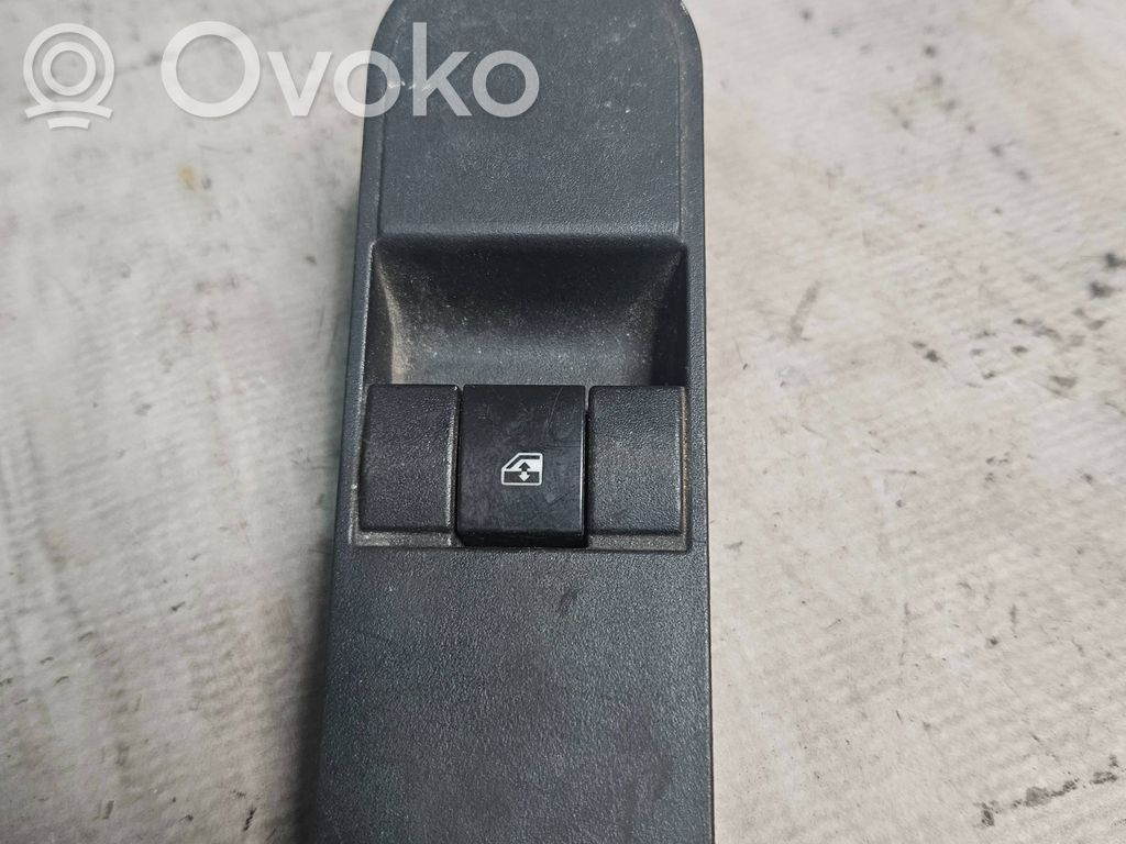 Opel Astra H Electric window control switch 