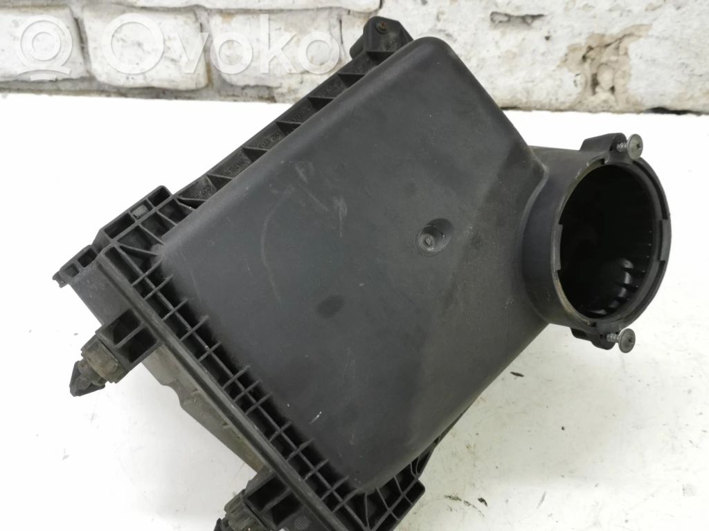 Audi A4 S4 B7 8E 8H Air filter box 