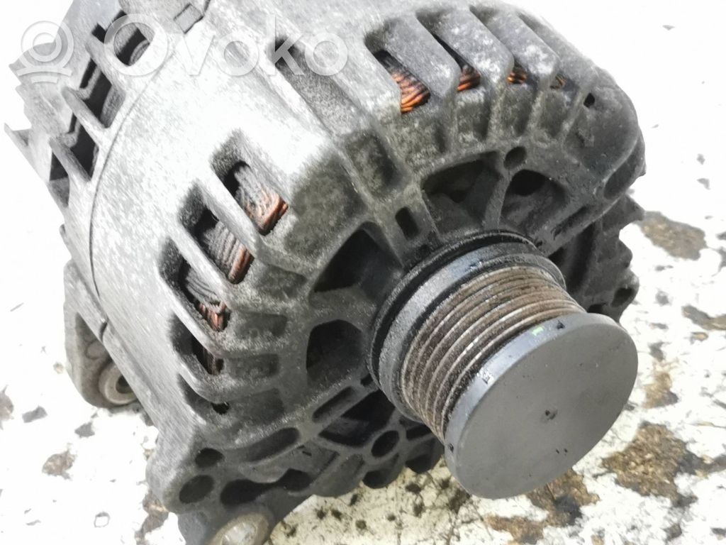 Volkswagen PASSAT B8 Alternator 