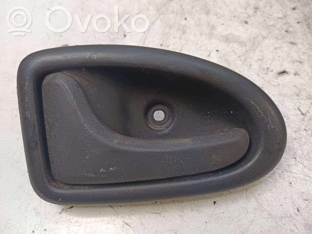 Opel Vivaro Rear door interior handle 