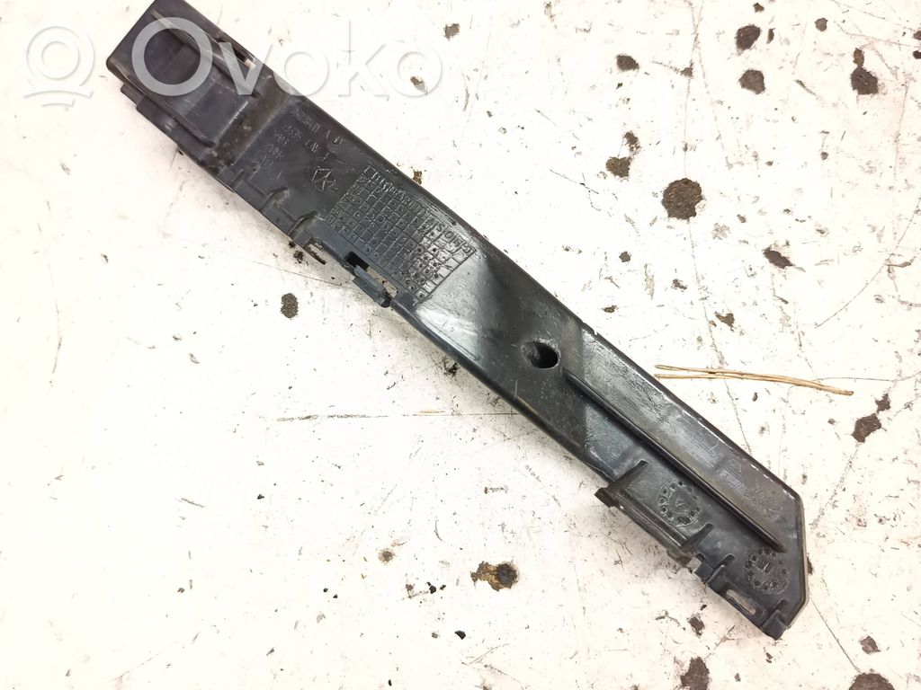 Fiat Freemont Front bumper mounting bracket 