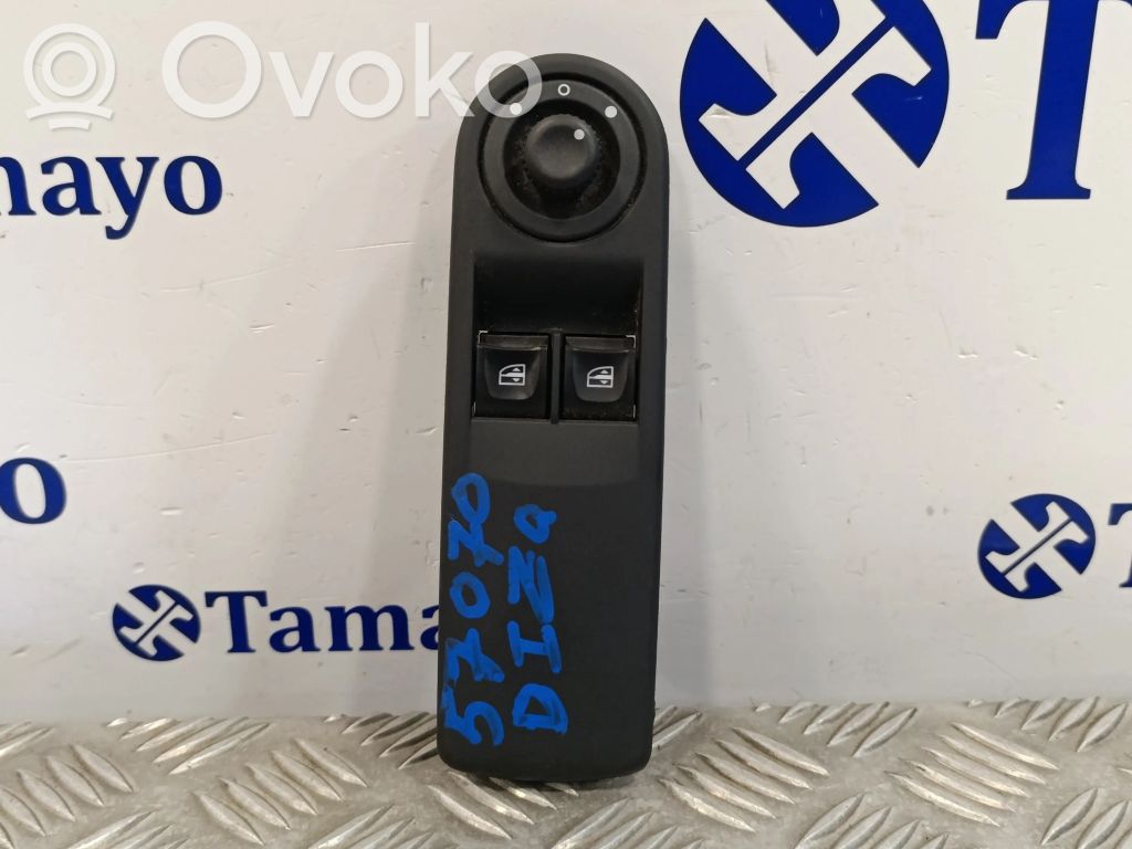 Renault Clio IV Interruptor del elevalunas eléctrico 