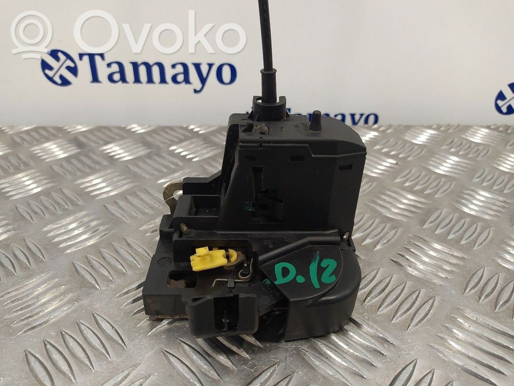 Etuoven lukko