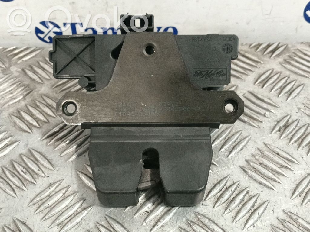 Volvo V50 Tailgate lock latch