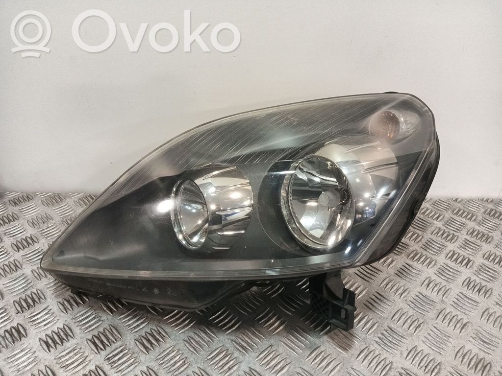 Opel Zafira B Lampa przednia 