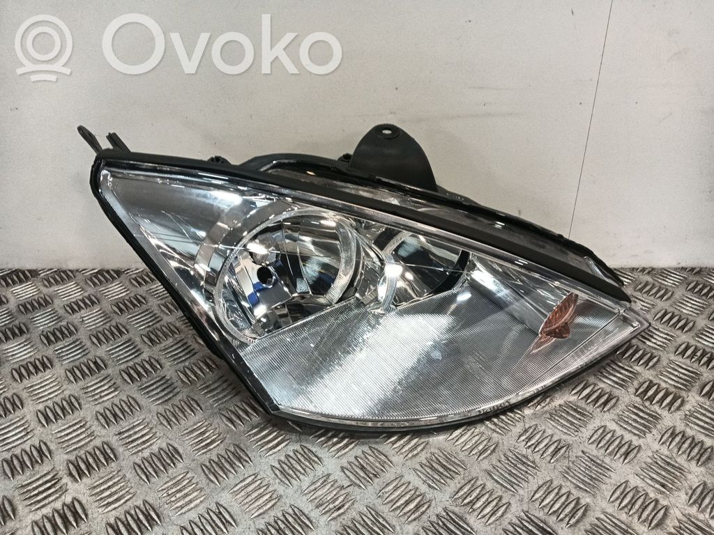 Ford Focus Headlight/headlamp 