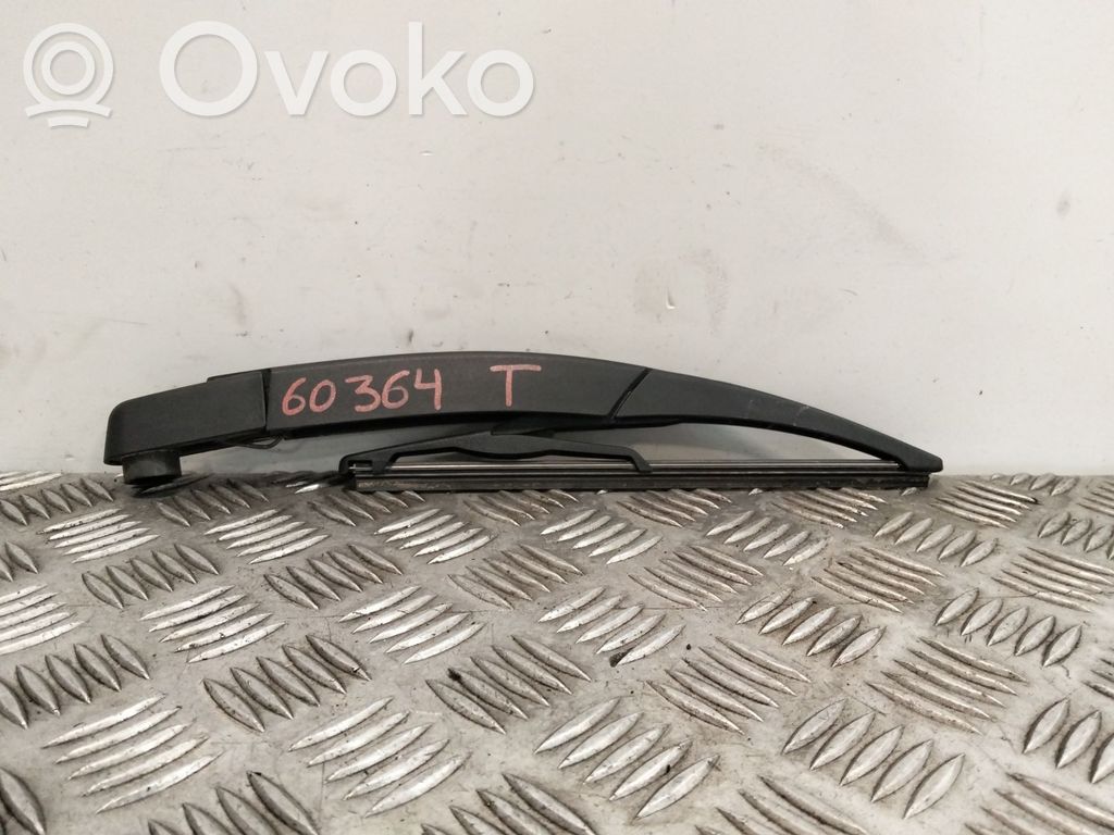 Citroen C4 Grand Picasso Brazo del limpiaparabrisas trasero