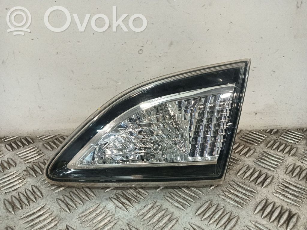 Mazda 3 II Takaluukun takavalot 