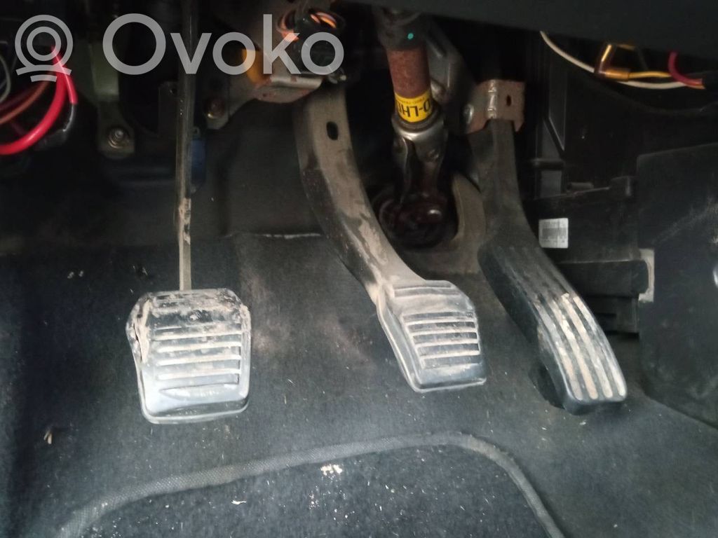 Ford Cougar Педаль сцепления