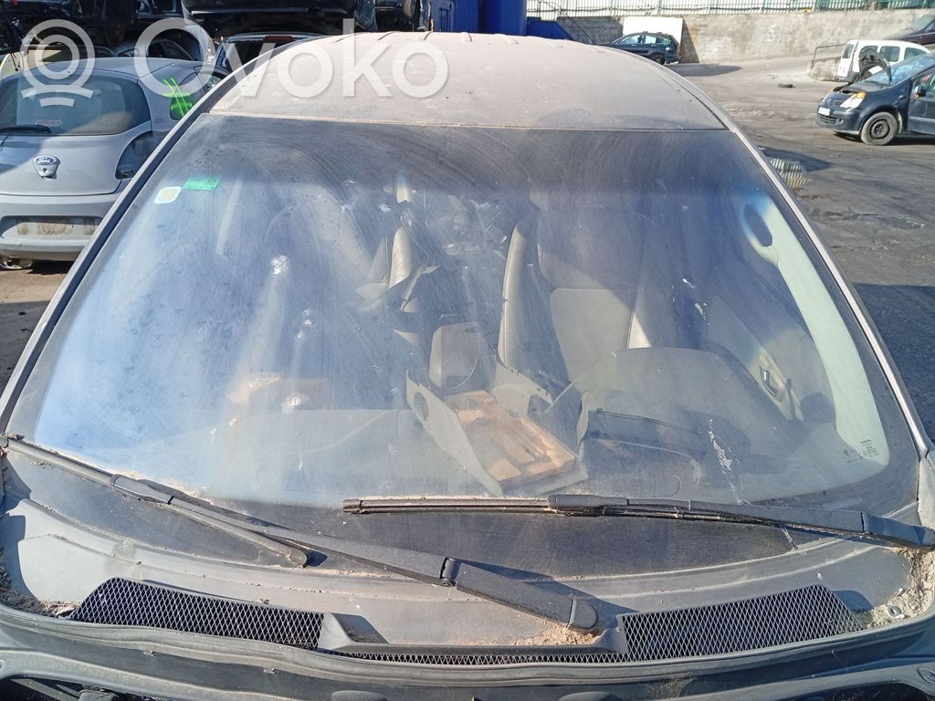 Volvo XC90 Front windscreen/windshield window