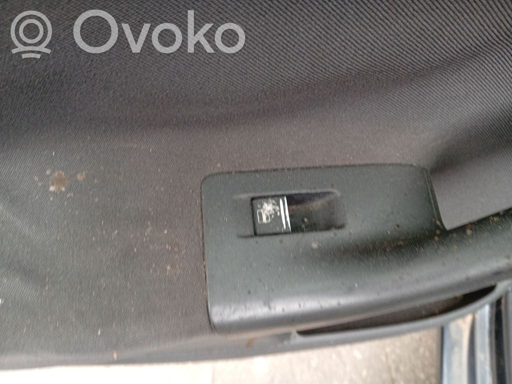Volkswagen Golf SportWagen Przyciski szyb 